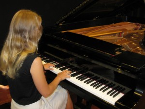 Victoria Drozdova, Piano and Voice teacher and performer, Portland, OR.